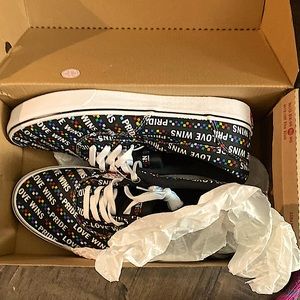 BRAND NEW vans size 11 MENS LOVE special edition PRide SHOES